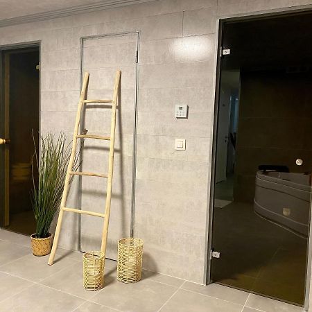 Superbe Logement Pres De Bruxelles Avec Spa Prive Εξωτερικό φωτογραφία